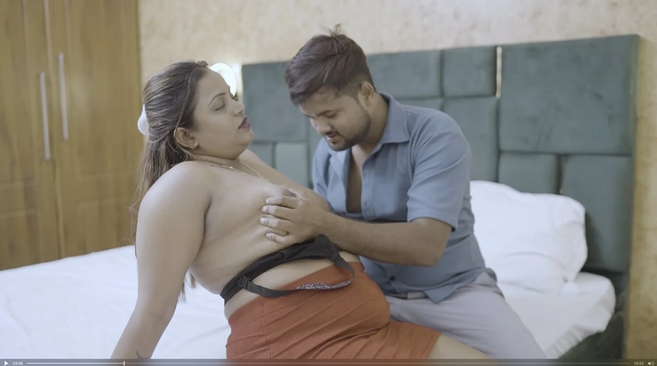 Seeing the lone sister-in-law, the brother-in-law pressed and fucked, the sister-in-law became happy, stranger, brother-in-law
