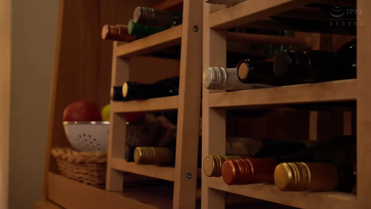 隣人のエステ師に性感開発され寝取られてしまったうちのJカップ美爆乳むっちり潮吹き妻