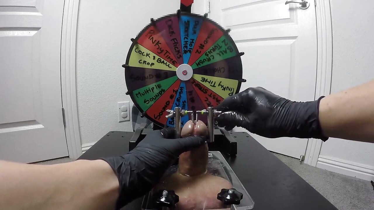 My Stepmom Plays Roulette with My Dick and Squeezes Out All the Juices
