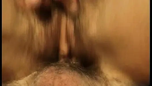 Bu Alman ninenin açık havada sikilmesini izleyin