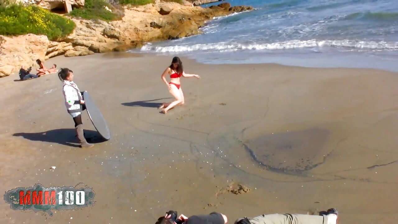 Sexy Video: Jessica Bitch Beach Shoot