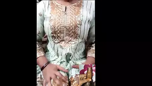 农村女孩视频通话显示阴户手淫