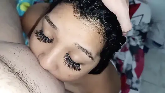 Çok utangaç ama yarak emmeyi biliyorsa, Kolombiyalı hamile!