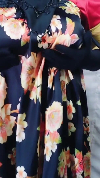 Moment puternic de la "musulmană hijabi gospodină frumoasă futându-se cu vecinul - cu sunet hindi clar"