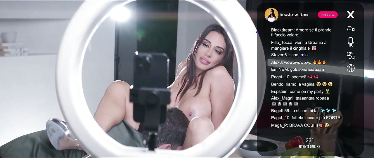 Freya Ferrari: la influencer recibe una jodida por el culo en la mesa en directo