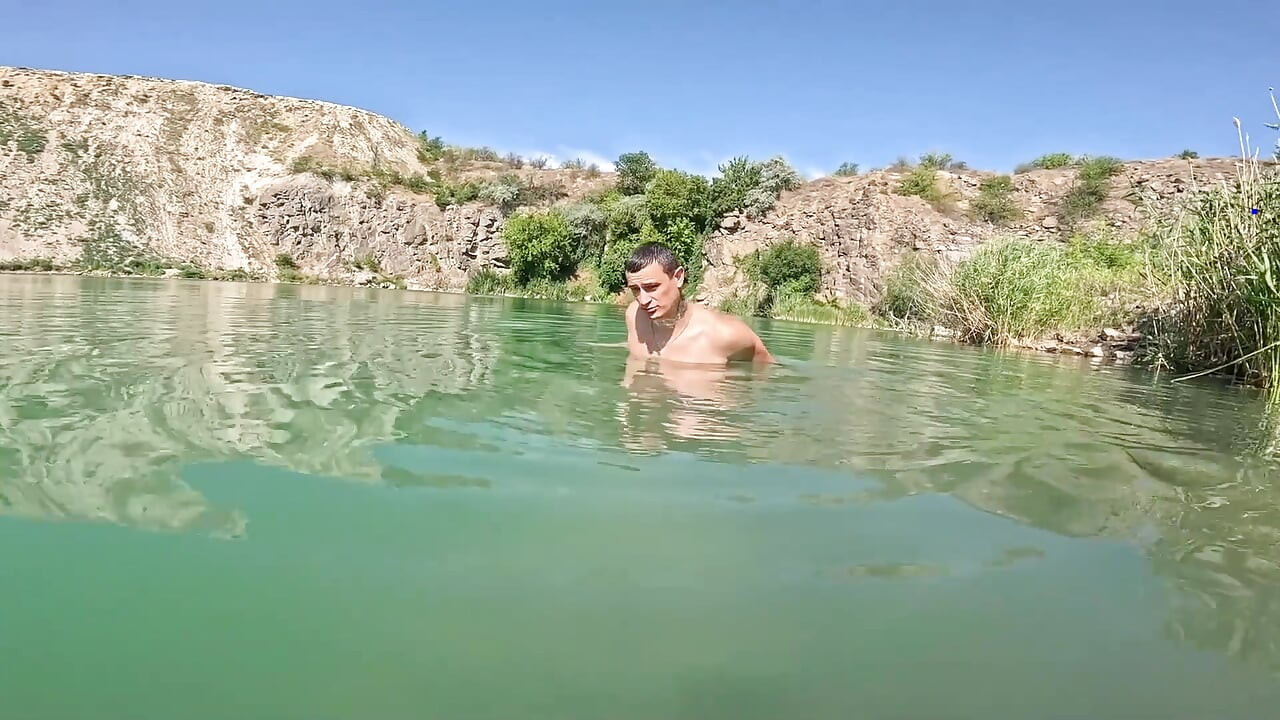 עירום במים כחולים יום שובב עם המאהב שלי