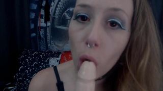 Multidimensional goddess Amber punishes her vagina