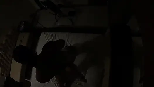 Altyazılı yırtık vücut geliştirmeci boğa ateşli evli kadınla sikişiyor anal ham bakış açısı: gavat koca çifte sakso ve çığlık çığlığa orgazm filme alıyor