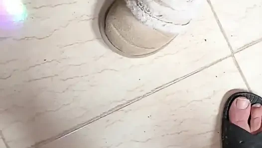 Suudi karımın büyük bir amcığı ve büyük göğüsleri var