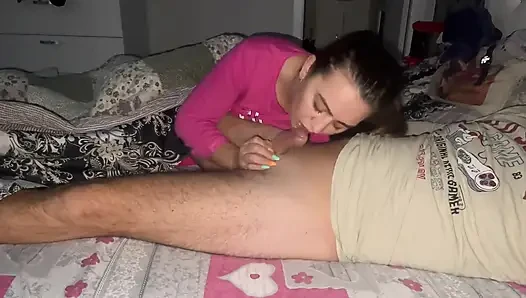 Morgen blowjob und sperma im mund. Deepthroat