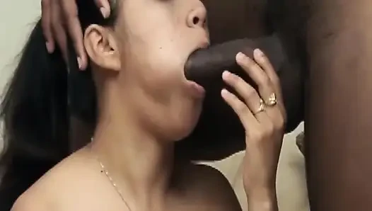 Reife brünette MILF massiver bbc tief in den hals mit gesichtsbesamung