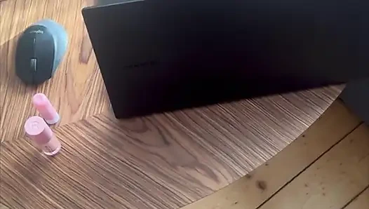 How it is to be married to an amateur porn model and camgirl - Behind the scenes