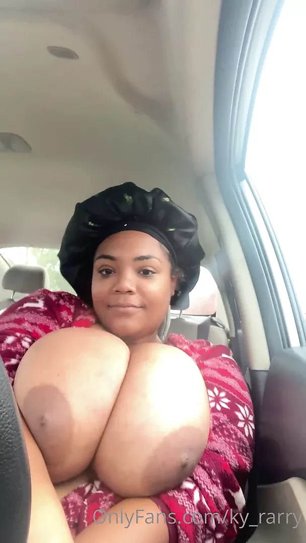 Black bbw guida in topless, grandi tette, da sola