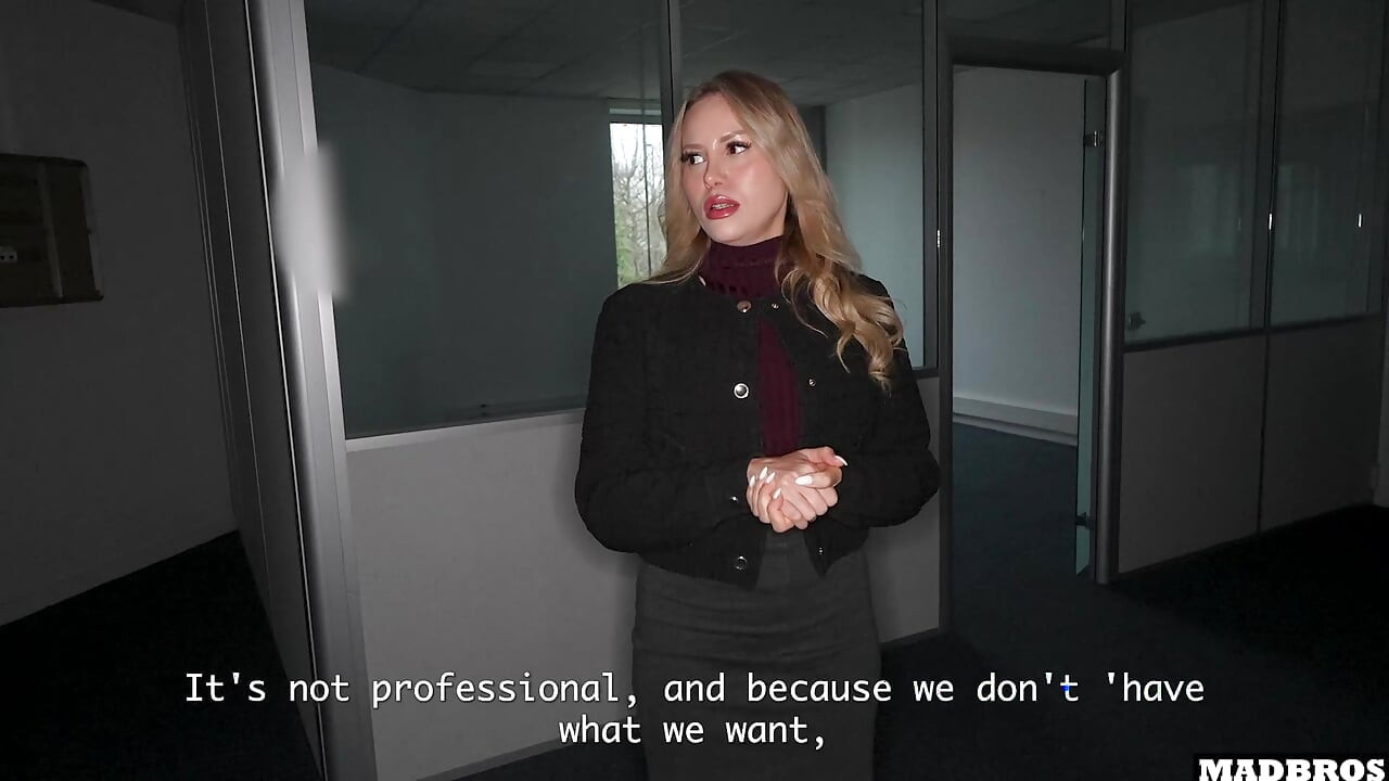A Married French Realtor Agent Cheats On Her Husband And Gets Pounded Anal And DP To Close A Sale !!!