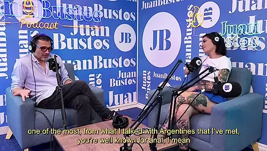 Blaze Rager juan bustos podcast'inde büyük yarakla sert anal seks seviyor