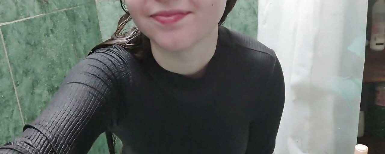 I forgot to take off my clothes and I washed my hair with my jeans and t-shirt on.
