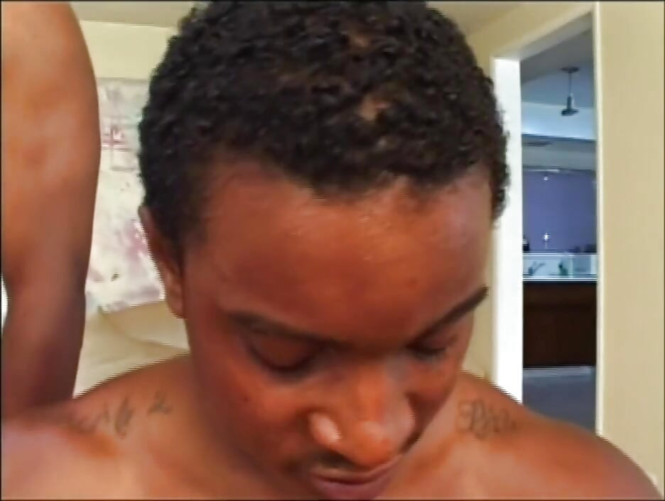 Orgia de puta milf fodida e gozada em Bukkake por Many Monster Black Cocks