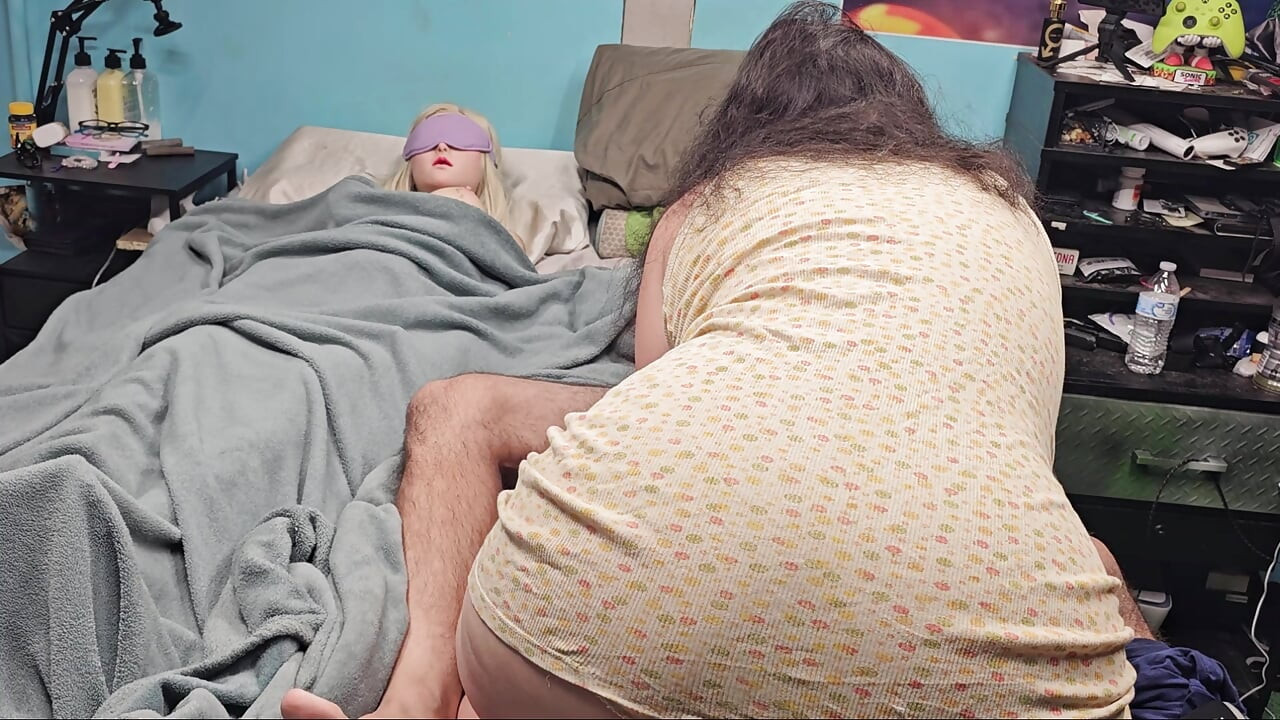 Jangan ganggu pacar saudara tirimu