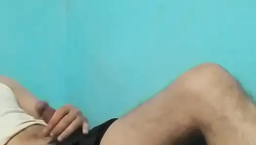 İç çamaşırlı tahrik edici mastürbasyon