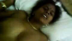 Tamil Aunty Has Sex With Boss For Promotion...