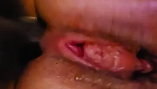 Ngentot pantat nenek sange ini sampai crot di dalam