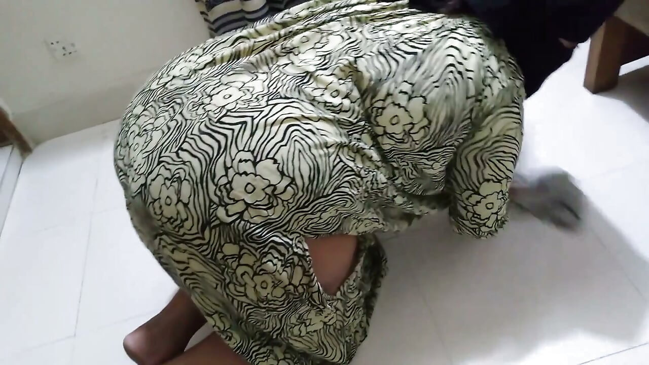 My Beautiful Stepmother in Law Gets Stuck Under the Bed Then I Give Her Big Ass a Rough Fuck