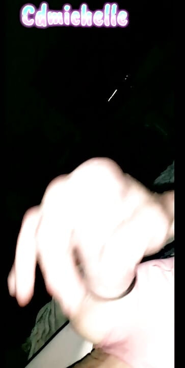 Cdmichelle ubrana w seksowną różową bieliznę jacking off aż do spermy