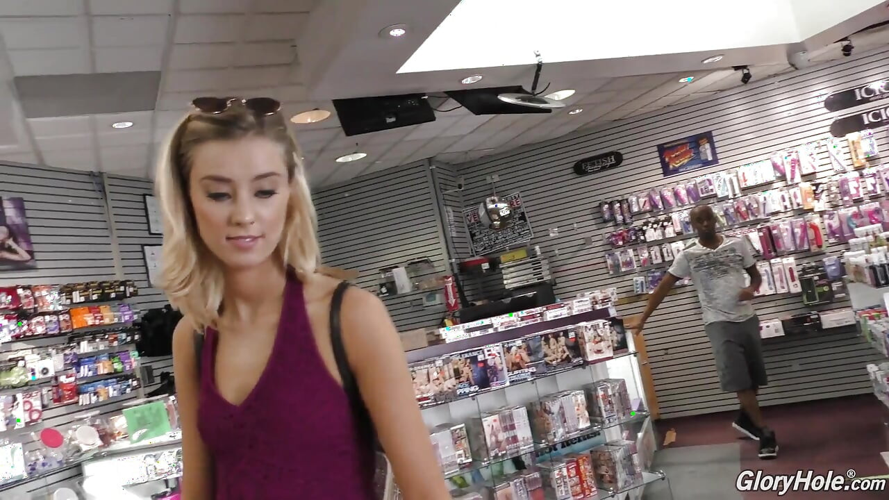 Haley reed selingkuh sama kontol besar pria kulit hitam - gloryhole