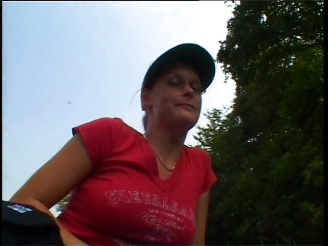 Stunning babe with big tits gets her pussy toyed