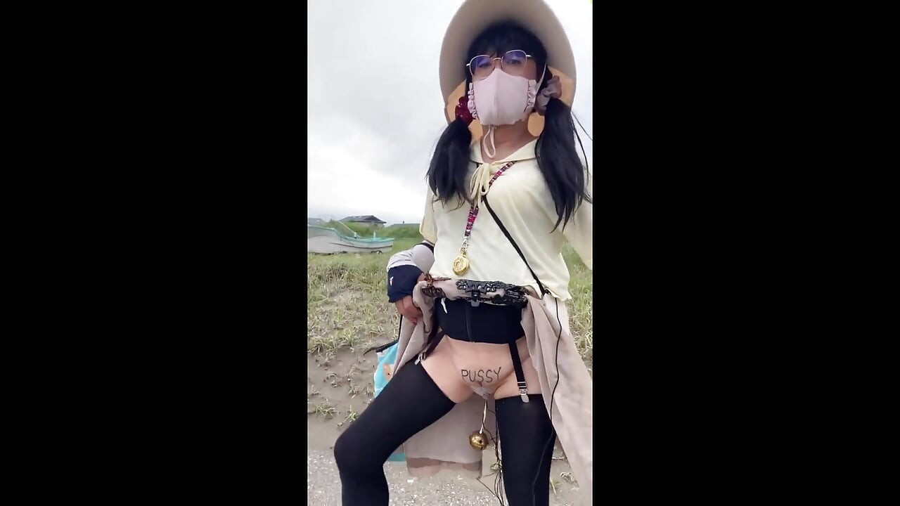No265 有料道路沿いで露出