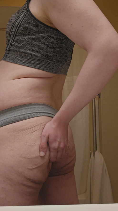 Do you like watching my ass jiggle in this thong?