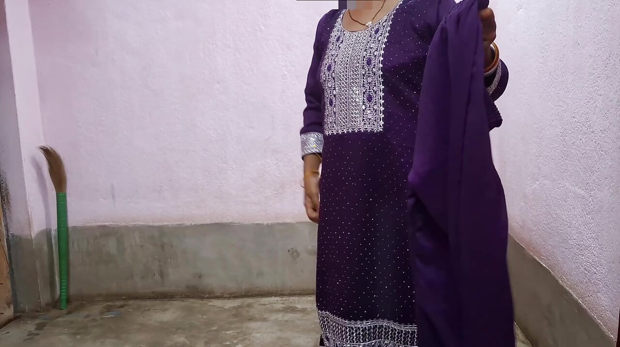 Gorąca indyjska pokojówka XXX pełna jebanie