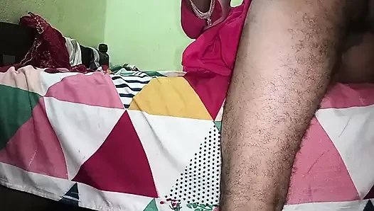 Üvey baba üvey kızını sabah seksiyle sikiyor