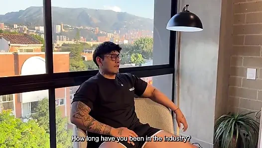 Sesi wawancara yang bejat banget sih! Pantat bahenol tante seksi ini dientot habis-habisan - kylei ellish