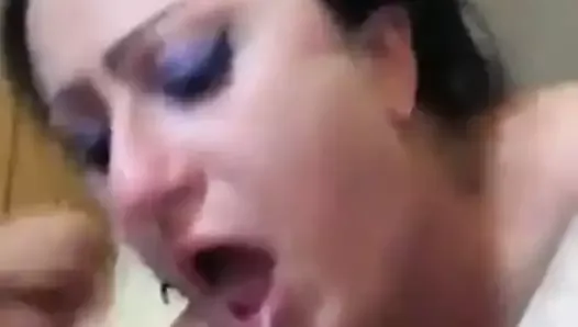 arab woman sucking well