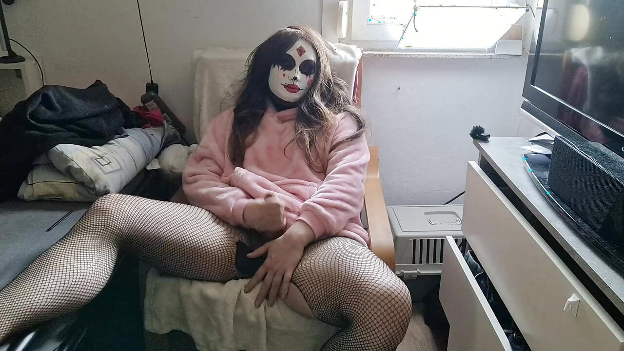 Gothic Transfrau am platzen - Mastubation Orgasmus