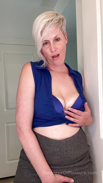 StepMommy Helps Clean My Room - JOI
