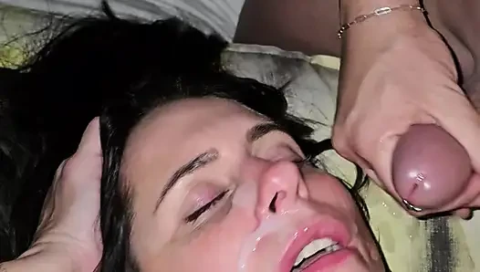 After concert hotel sex ends with massive facial
