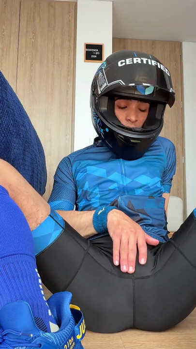 Pakaian bersepeda dan lari