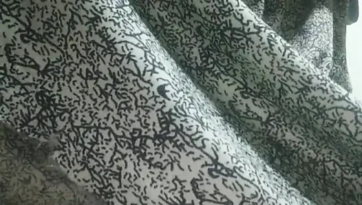 Desi Schönheit im eleganten kleid - langsam necken &intensives solospiel - kein gesicht - 4K ultra HD