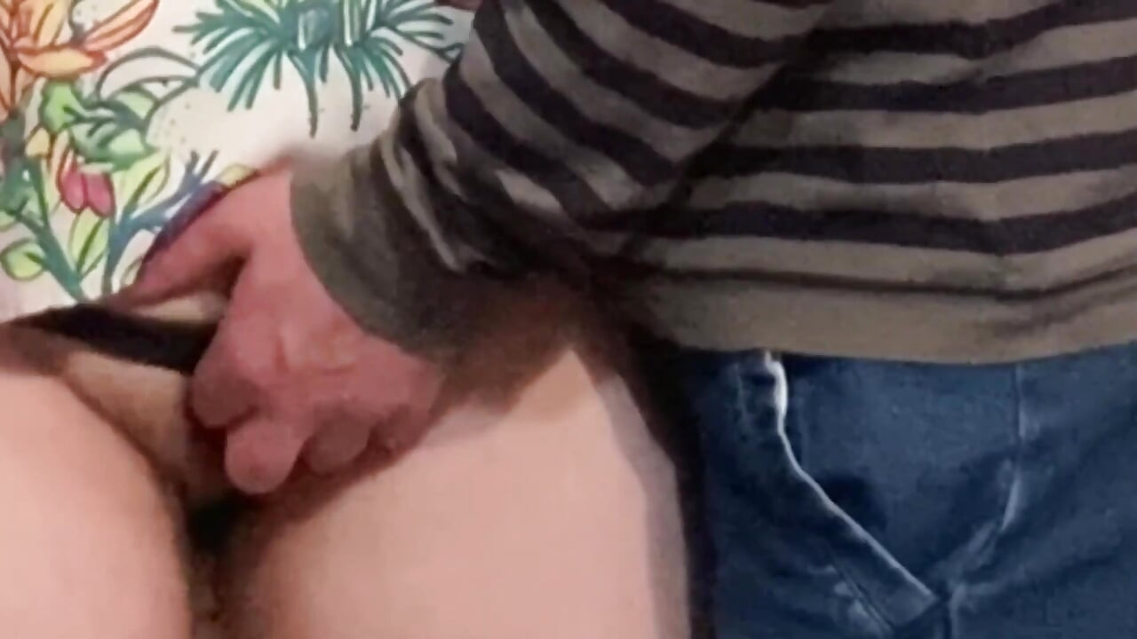 Essa garota me deixou esfregar sua buceta em público