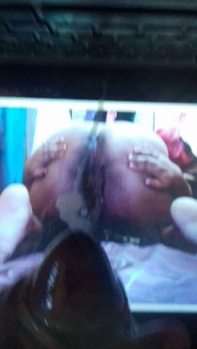 Cum on Awek Chubby's ass