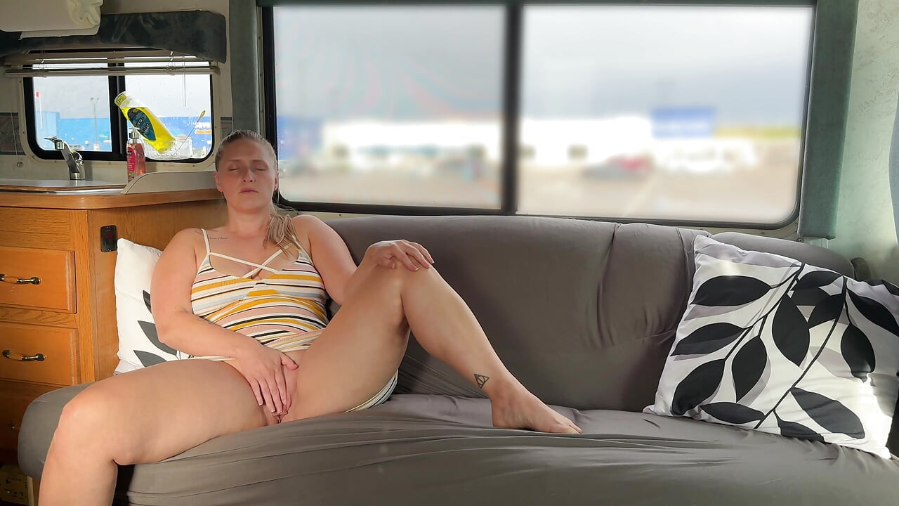 Cumming In Public: Solo Parking Lot Finger Fuck
