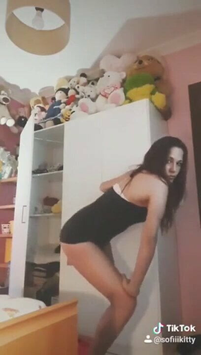 lak amputee dancing