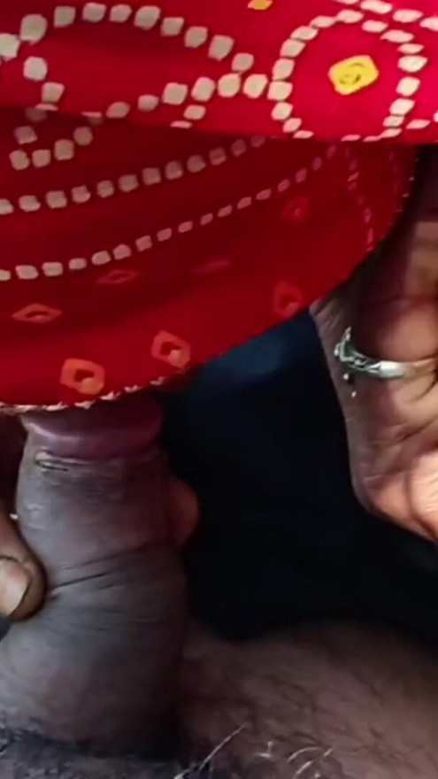The brother-in-law thinks of sucking the cock in the mouth of the wheat field and hitting the ass of the outside brother-in-law. | Clip 3