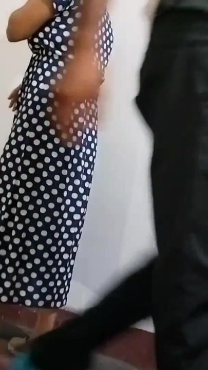 Uzbudljiv trenutak iz filma "Indijski učitelji seksaju učenika, 2. dio (službeni video Villagesex91)"