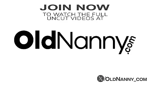 OldNanny - reifes latina-schätzchen spielt mit muschi und fickt dann tätowierten hengst, hardcore