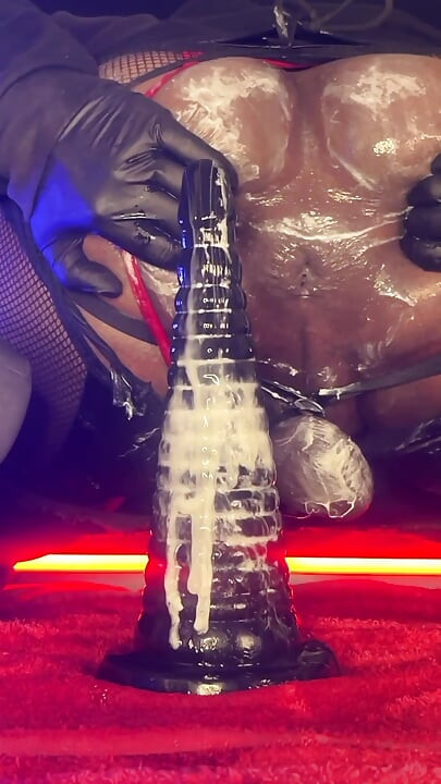 Bubble Butt Femboy Gapes Sloppy Hole - Creamy Dildo Ride