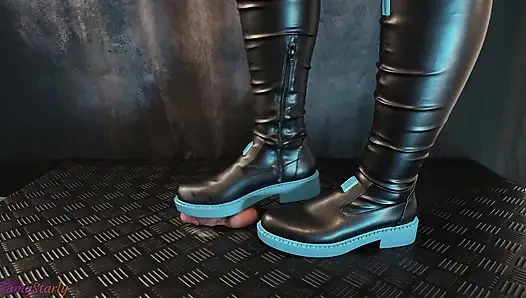Miku bootjob dengan sepatu bot tinggi hitam dan biru - penginjak kontol, shoejob, bootjob, cbt, ballbusting, menginjak-injak, menginjak-injak