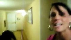 Jęczenie seksu na hotelowym korytarzu